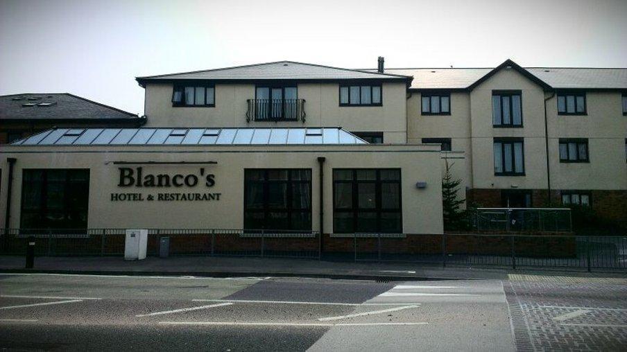 Blanco'S Hotel พอร์ตทัลบอต ภายนอก รูปภาพ